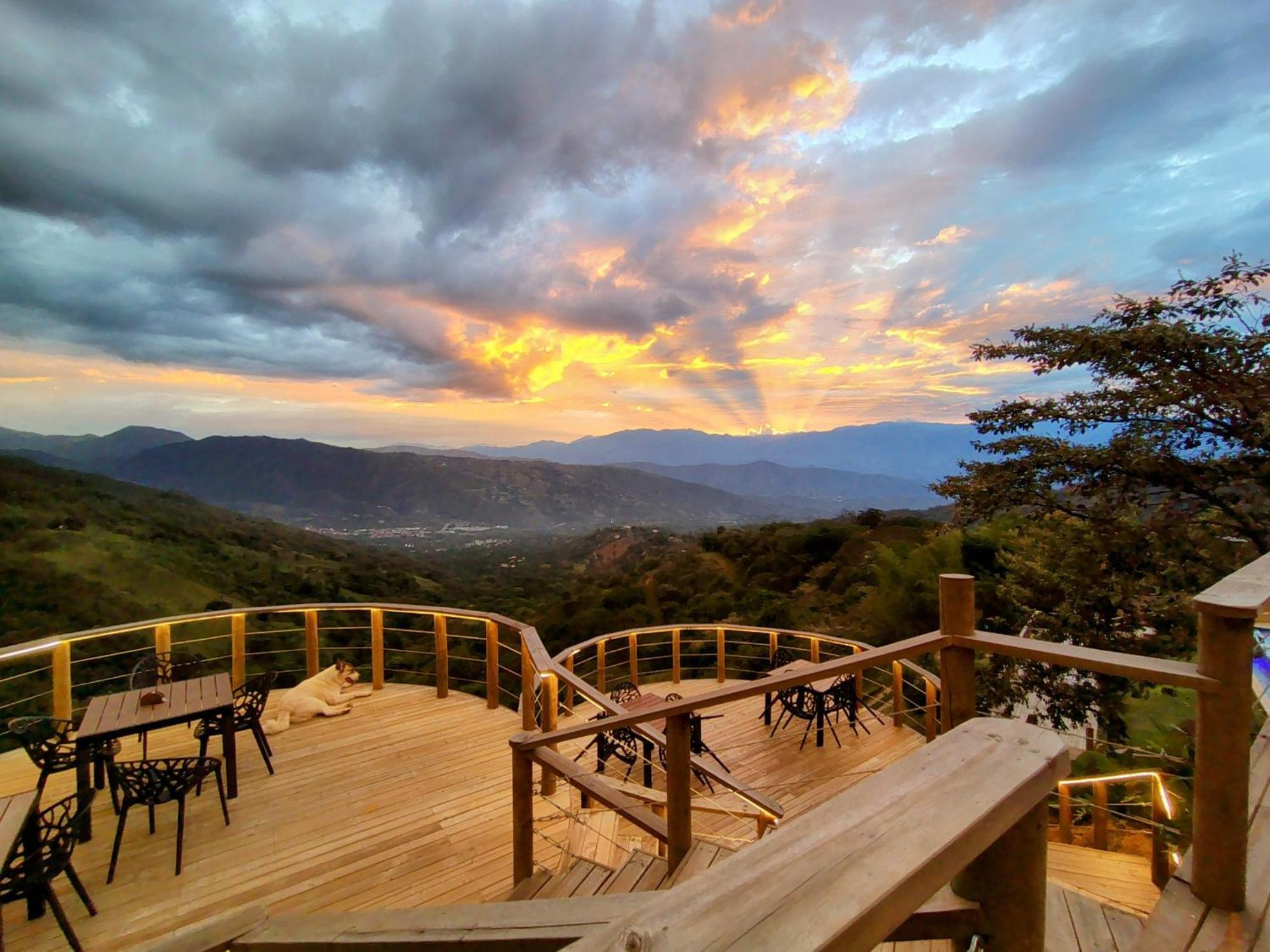 Nalua Glamping Y Hotel San Jerónimo Esterno foto