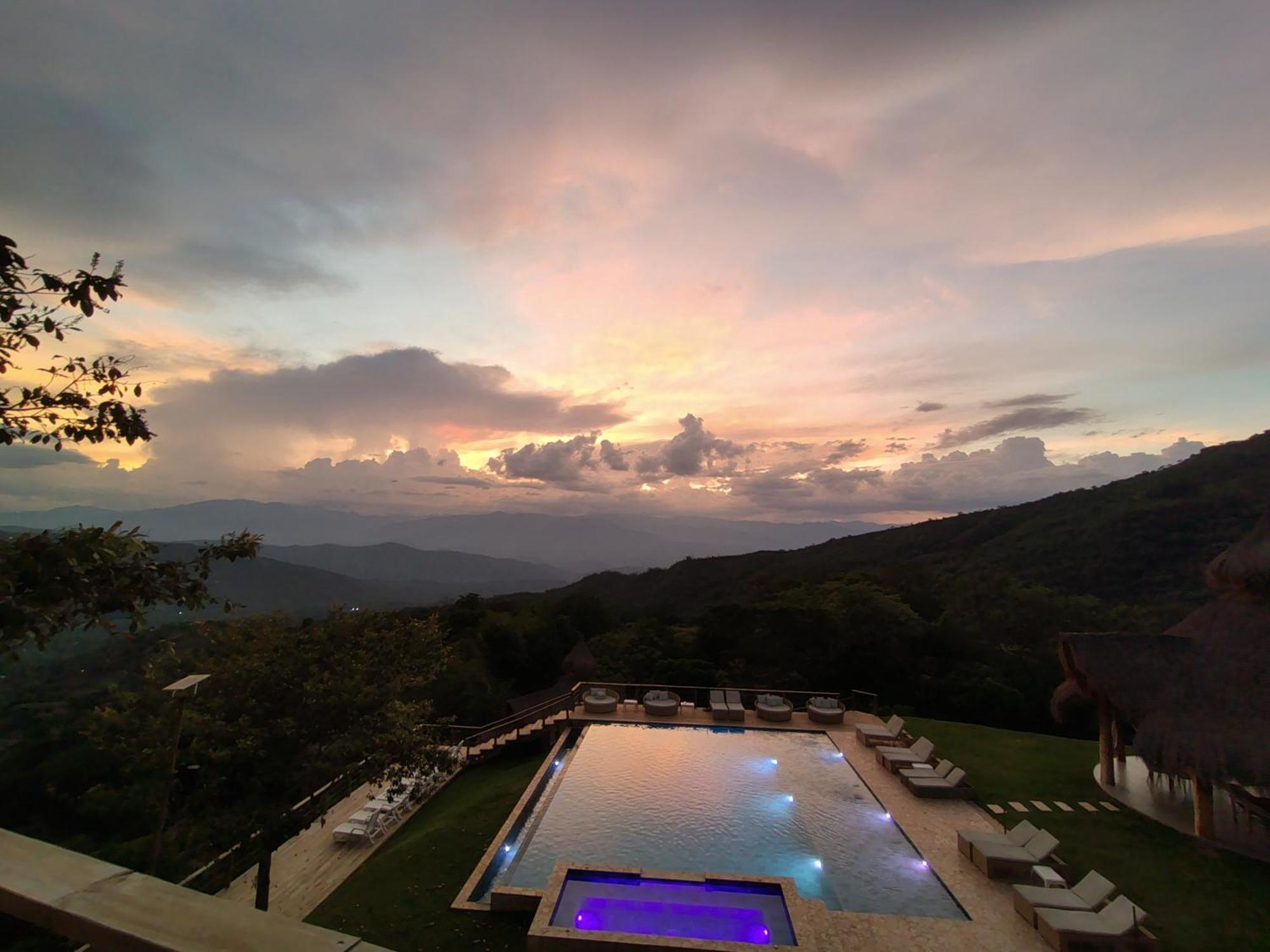 Nalua Glamping Y Hotel San Jerónimo Esterno foto